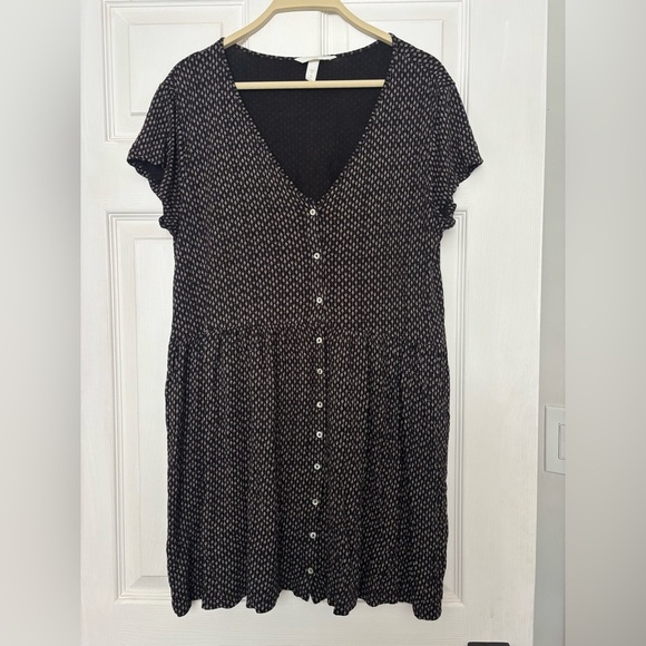 H&M Black and White Patterned Midi Dress - Picture 1 of 3